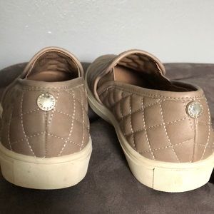 Steve Madden ecentrcq tan sneakers